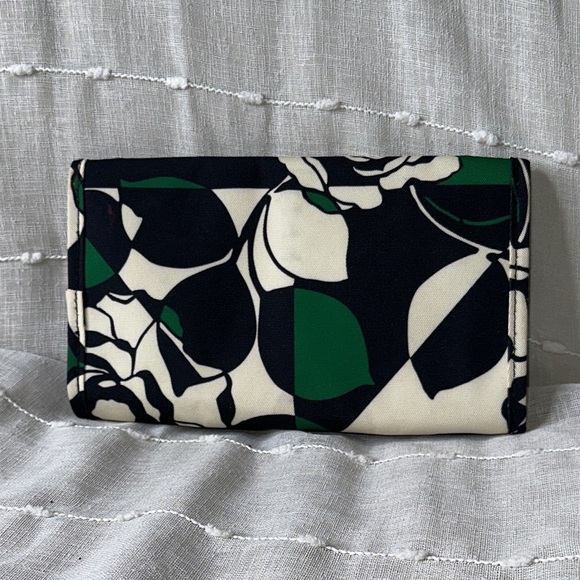 Vera Bradley Imperial Rose Pattern Tri-Fold Style Makeup Brush Travel Case NWOT - Picture 2 of 12